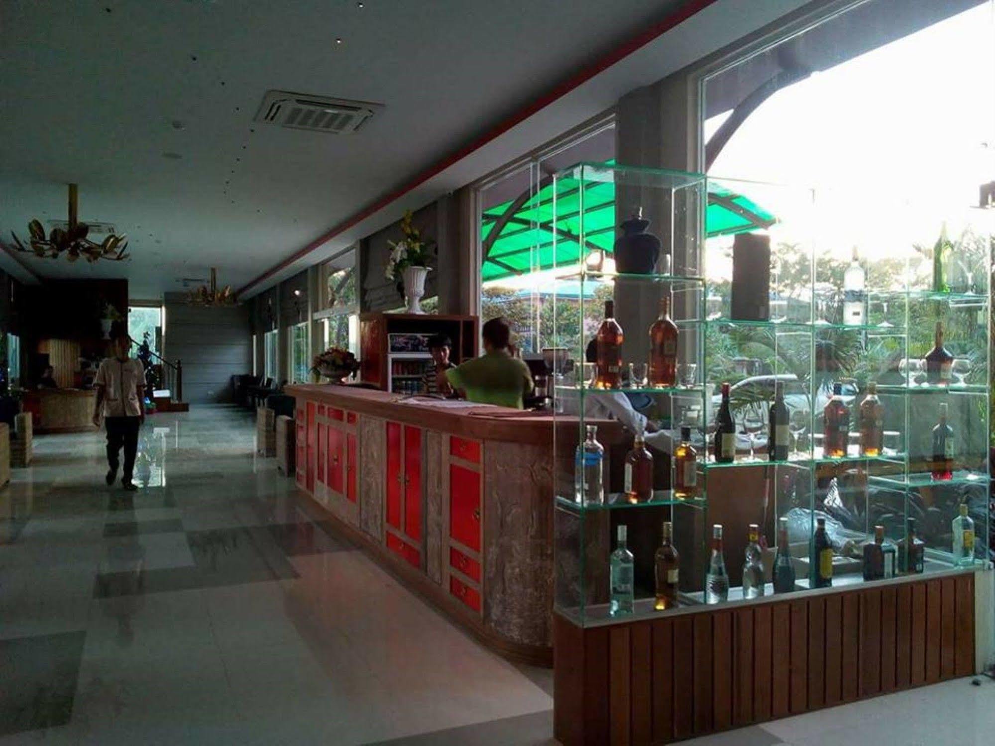 Hotel Sincere Smile Yangon Bagian luar foto