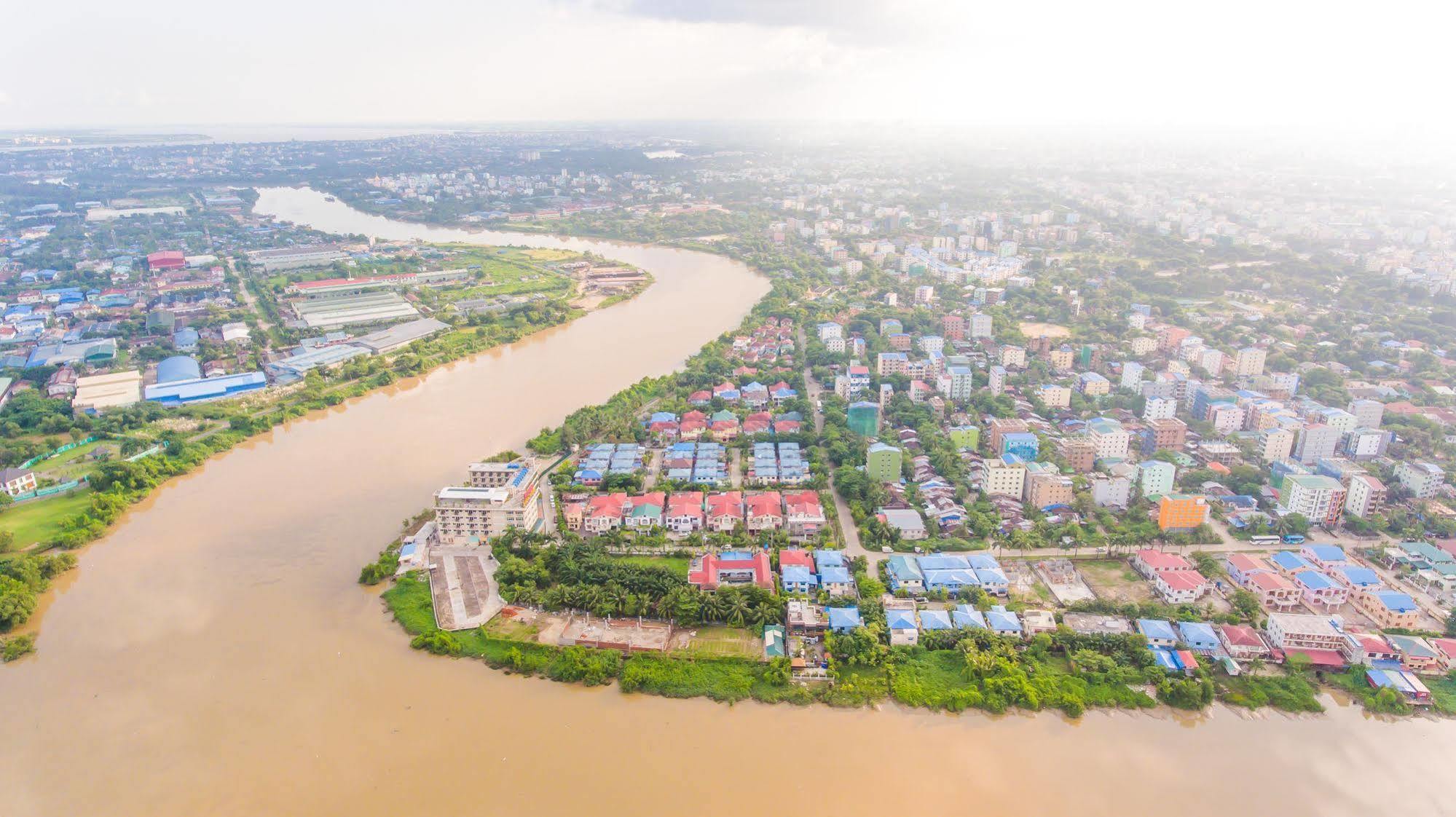 Hotel Sincere Smile Yangon Bagian luar foto