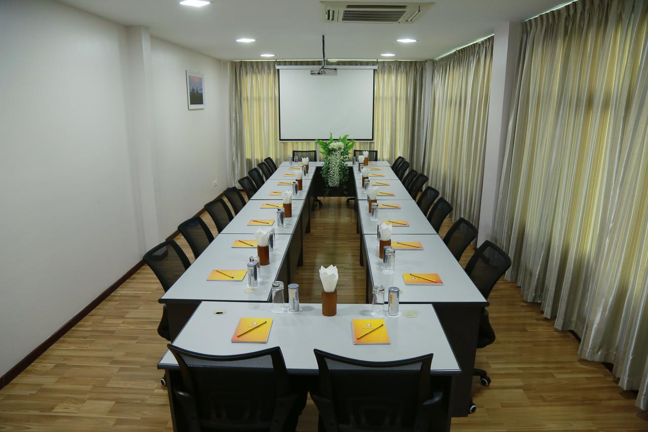 Hotel Sincere Smile Yangon Bagian luar foto