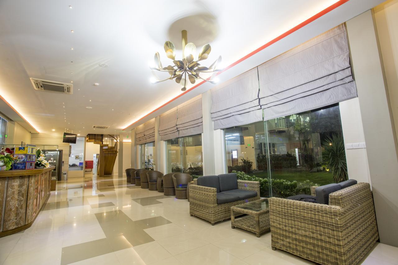 Hotel Sincere Smile Yangon Bagian luar foto