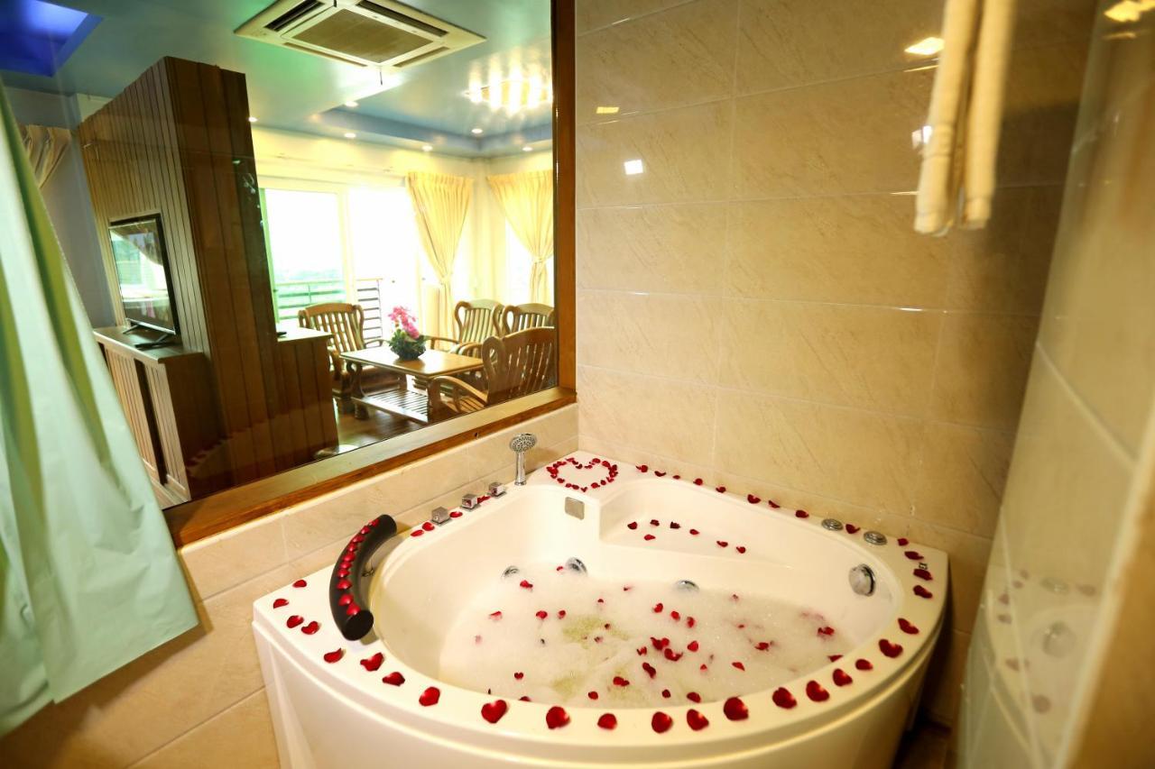Hotel Sincere Smile Yangon Bagian luar foto