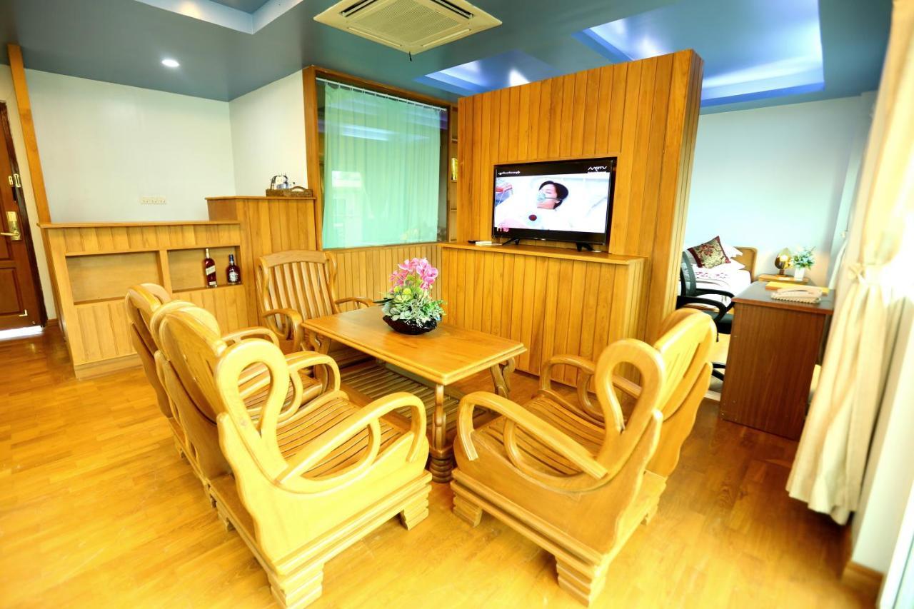 Hotel Sincere Smile Yangon Bagian luar foto