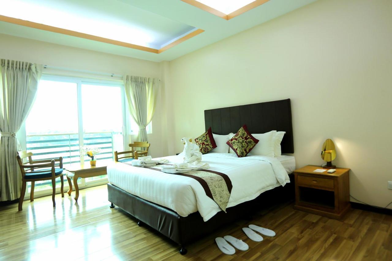Hotel Sincere Smile Yangon Bagian luar foto