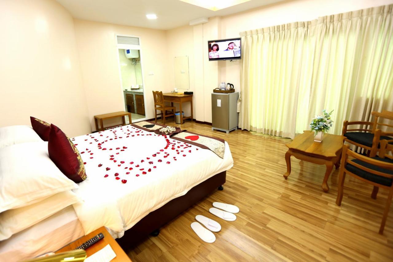 Hotel Sincere Smile Yangon Bagian luar foto